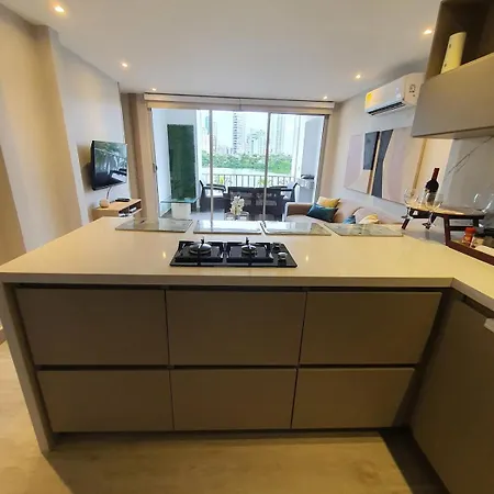 Apartamento Con Balcón Y Vista Al *