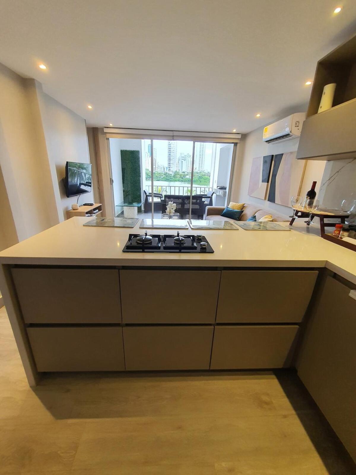 Apartamento Con Balcón Y Vista Al *