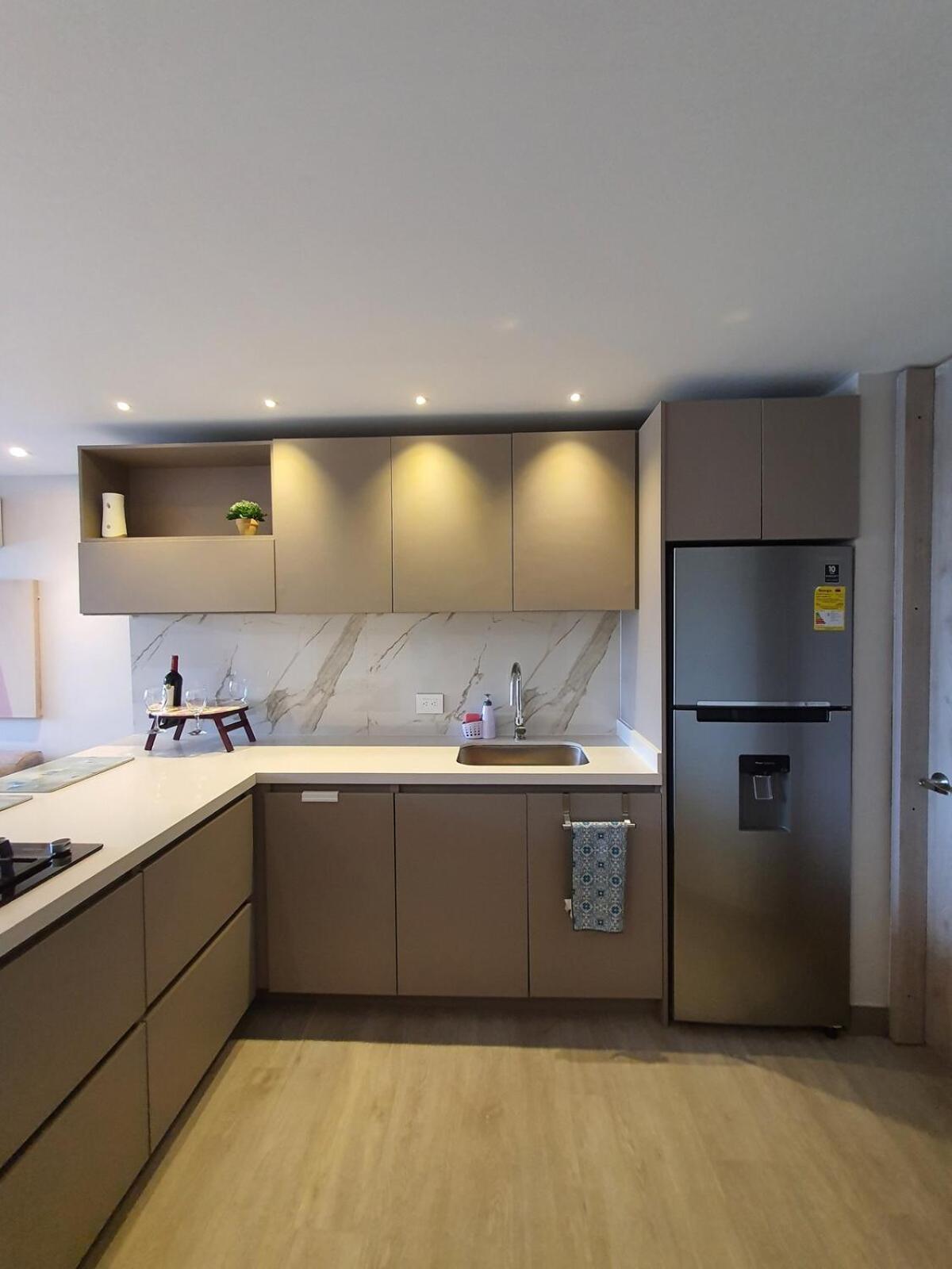 Con Balcón Y Vista Al